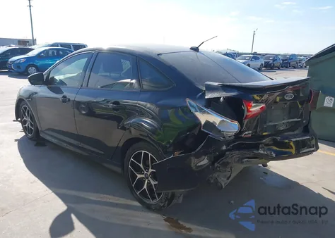 2016 Ford Focus Se z USA, uszkodzony, nr VIN 1FADP3F20GL370015